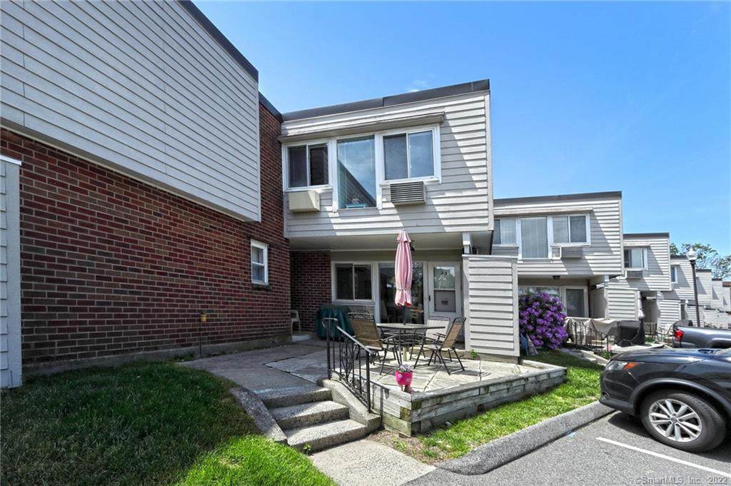 25 West Walk - Photo 1