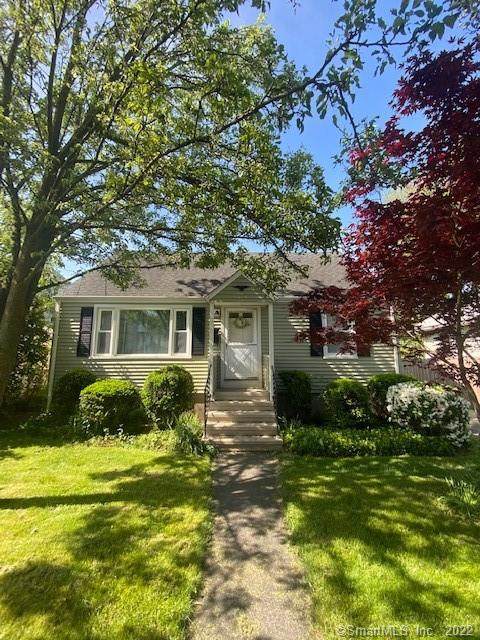 25 Fairlawn Avenue - Photo 1