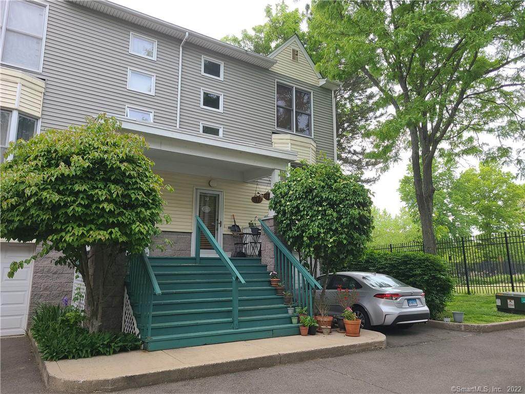130 Winchester Avenue - Photo 1