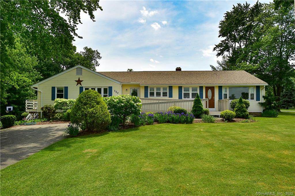 120 Middle Road - Photo 1