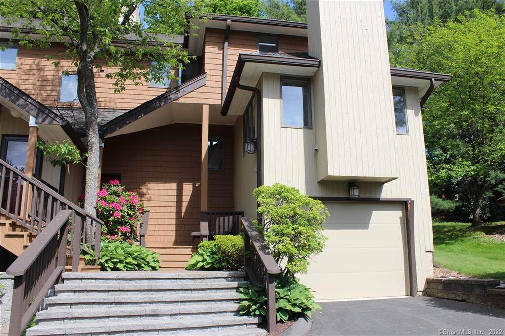 10 Stratford Park - Photo 1