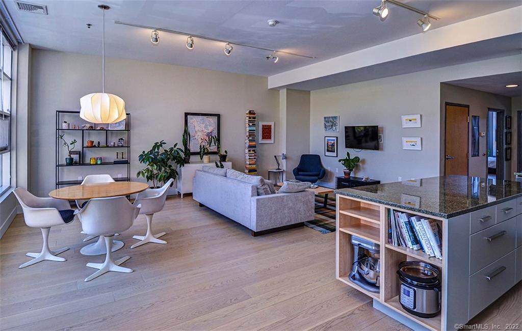 10 Ann Street - Photo 1