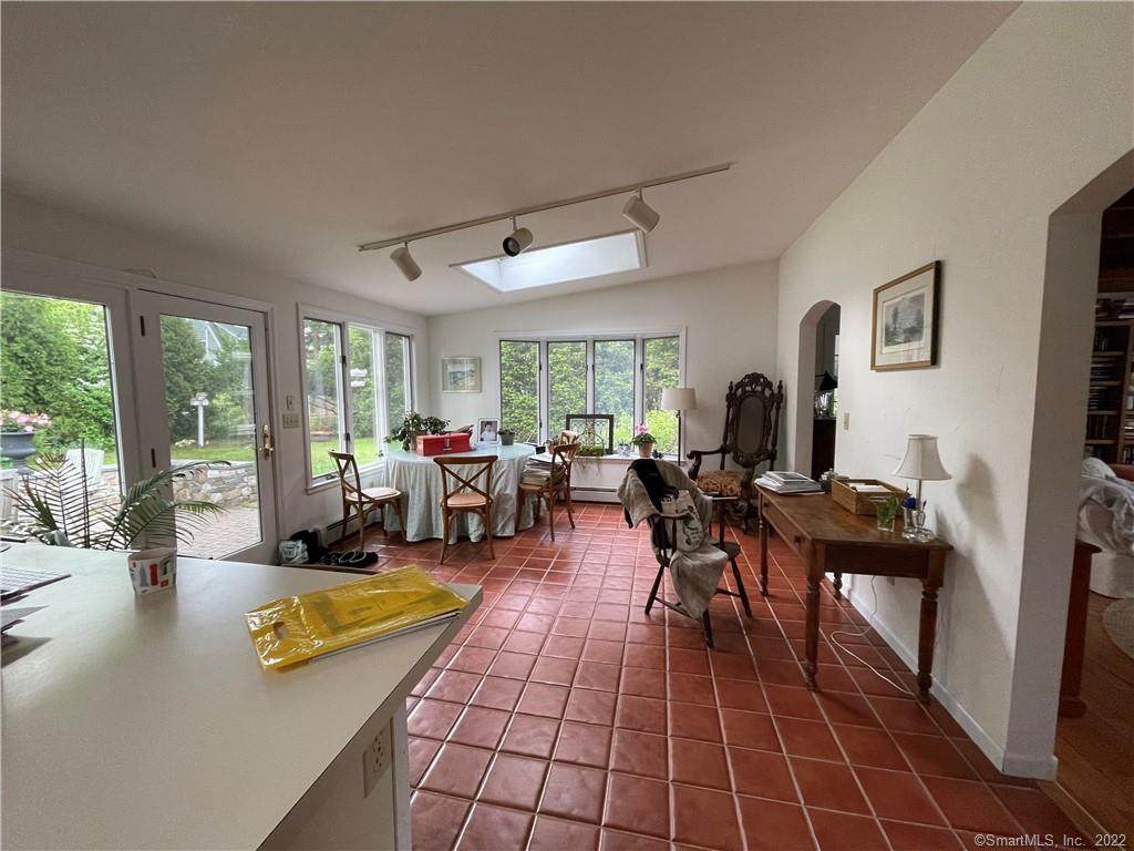15 Maple Avenue - Photo 1