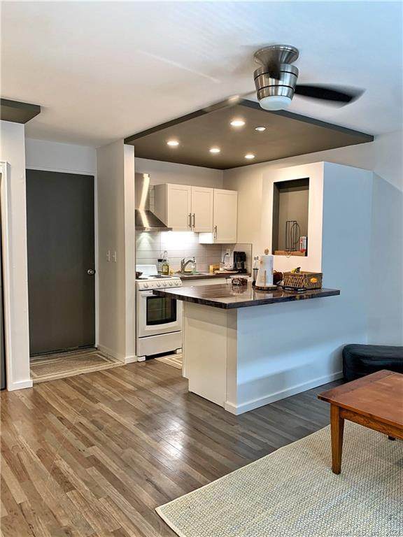 324 Strawberry Hill Avenue - Photo 1