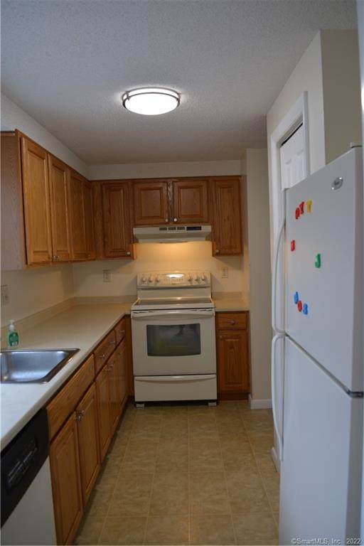 655 Talcottville Road - Photo 1