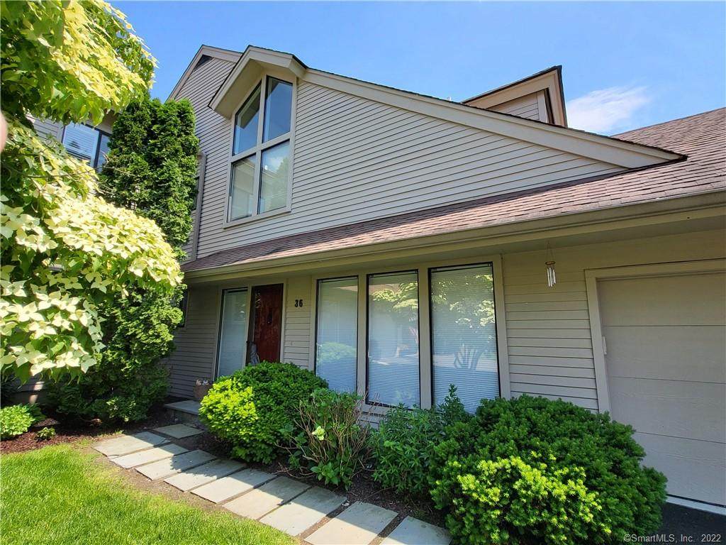 320 Strawberry Hill Avenue - Photo 1