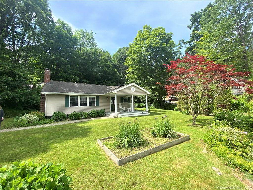 149 Wakefield Boulevard - Photo 1