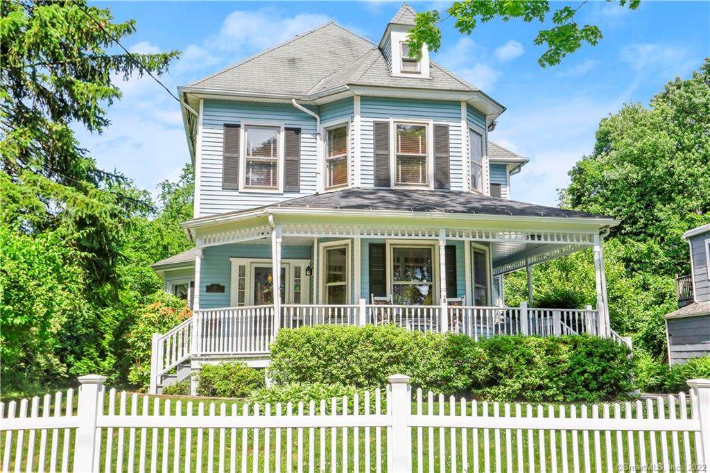 17 Oakdale Road - Photo 1