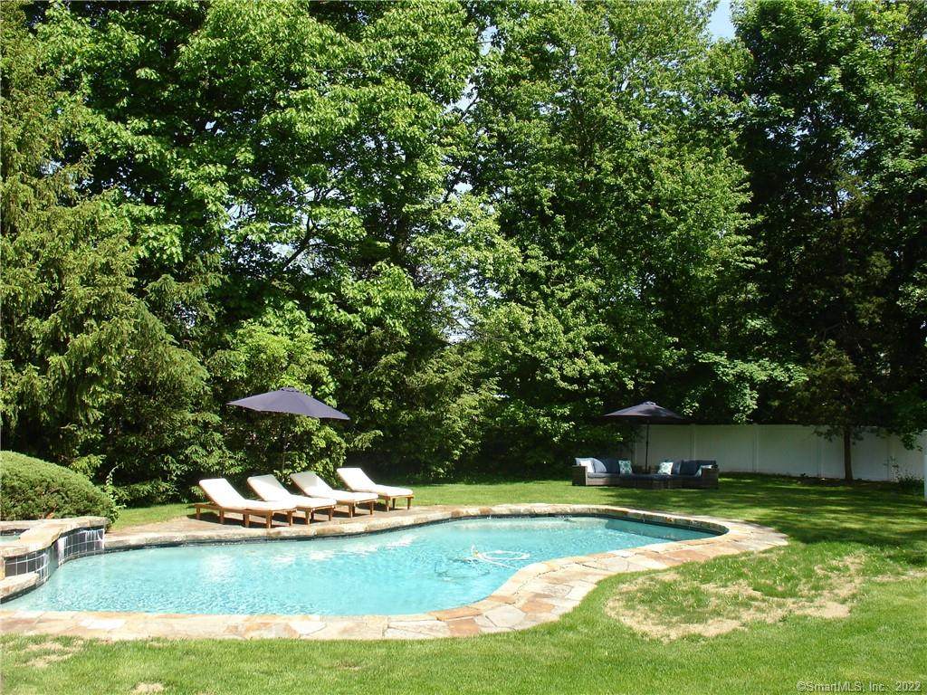 10 Echo Lane - Photo 1