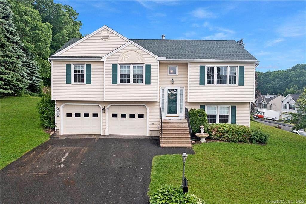 245 Kendall Circle - Photo 1