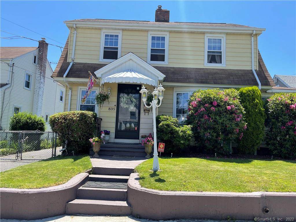 835 Thorme Street - Photo 1