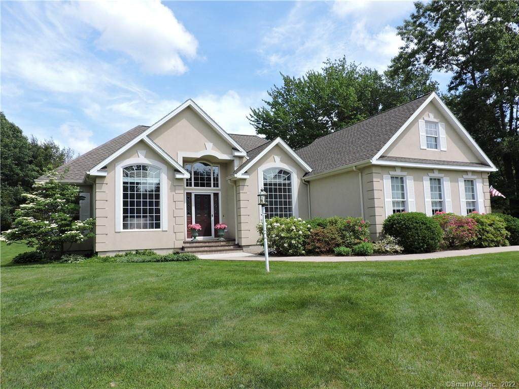 8 Briarwood Terrace - Photo 1