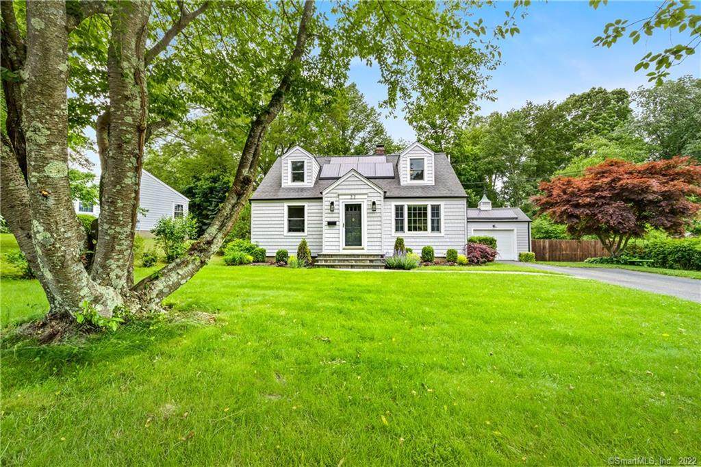 22 Allan Drive - Photo 1