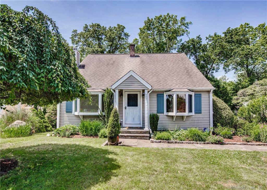 107 Stuart Avenue - Photo 1