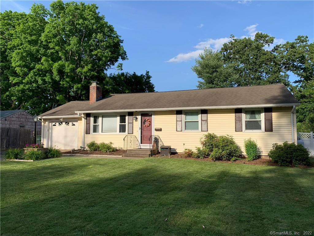 42 Belaire Circle - Photo 1