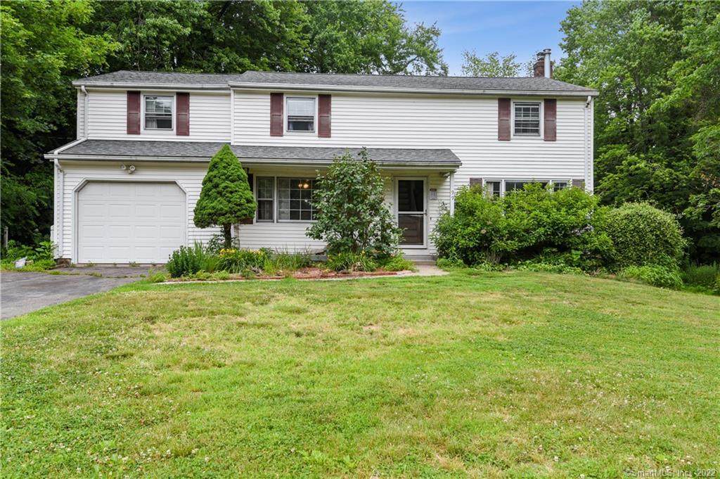 99 Tracy Drive - Photo 1