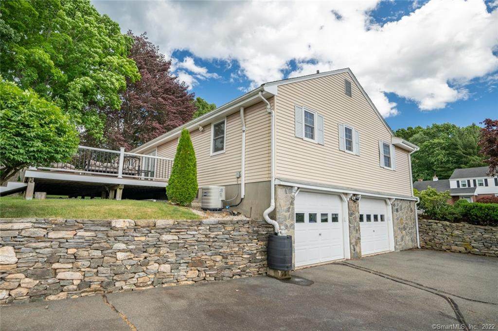 31 Highview Drive - Photo 1