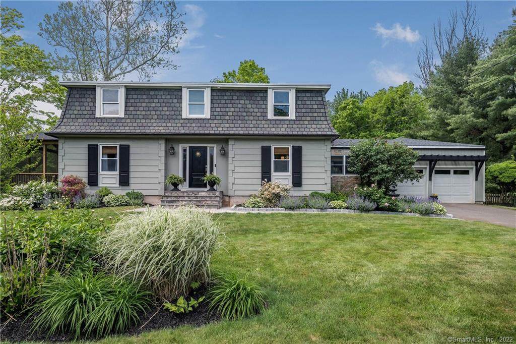11 Redcoat Lane - Photo 1