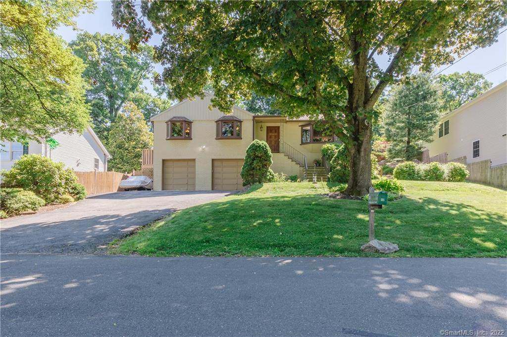 21 Lindenwoods Road - Photo 1