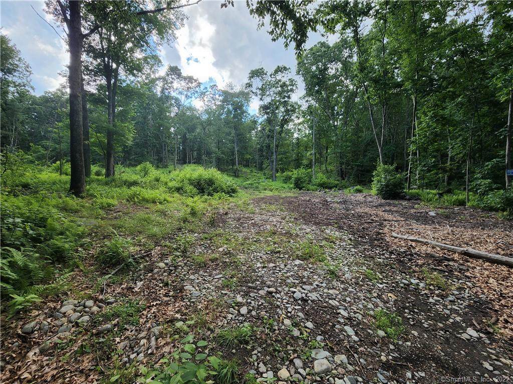 109 Middle Road - Photo 1