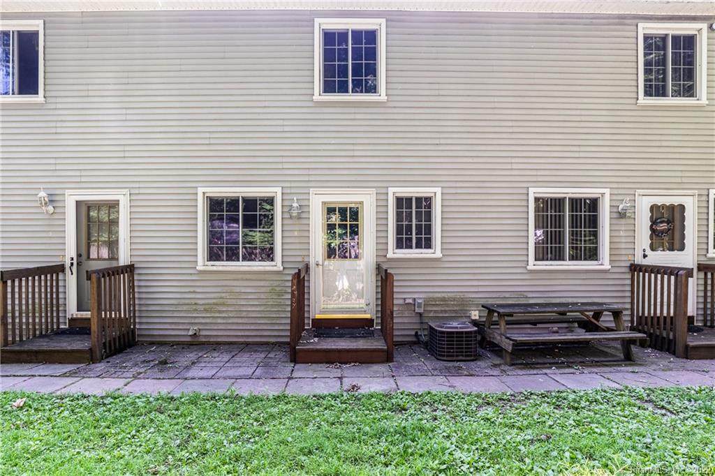 7 Howard Avenue - Photo 1