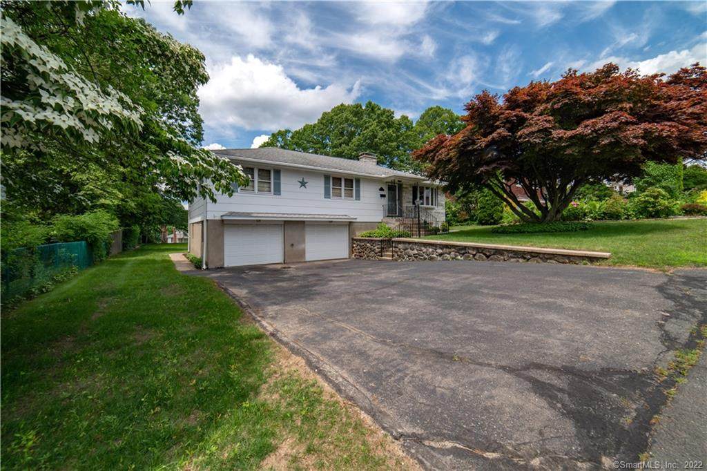 90 Cheryl Drive - Photo 1