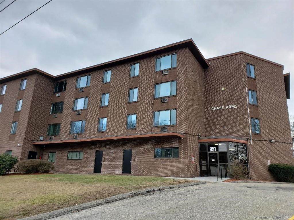 951 Chase Parkway - Photo 1