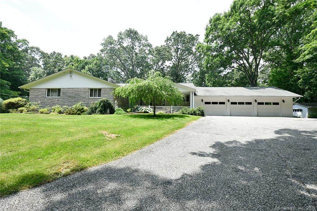 104 Knoll Drive - Photo 1