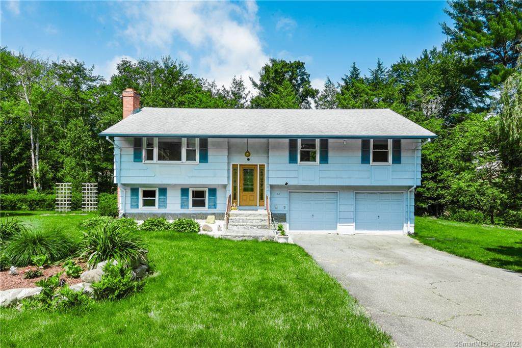 62 Farnham Drive - Photo 1