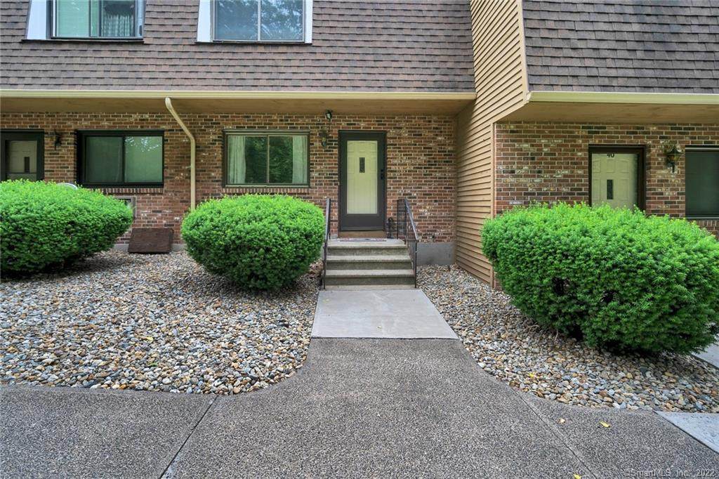 895 Matthews Street - Photo 1