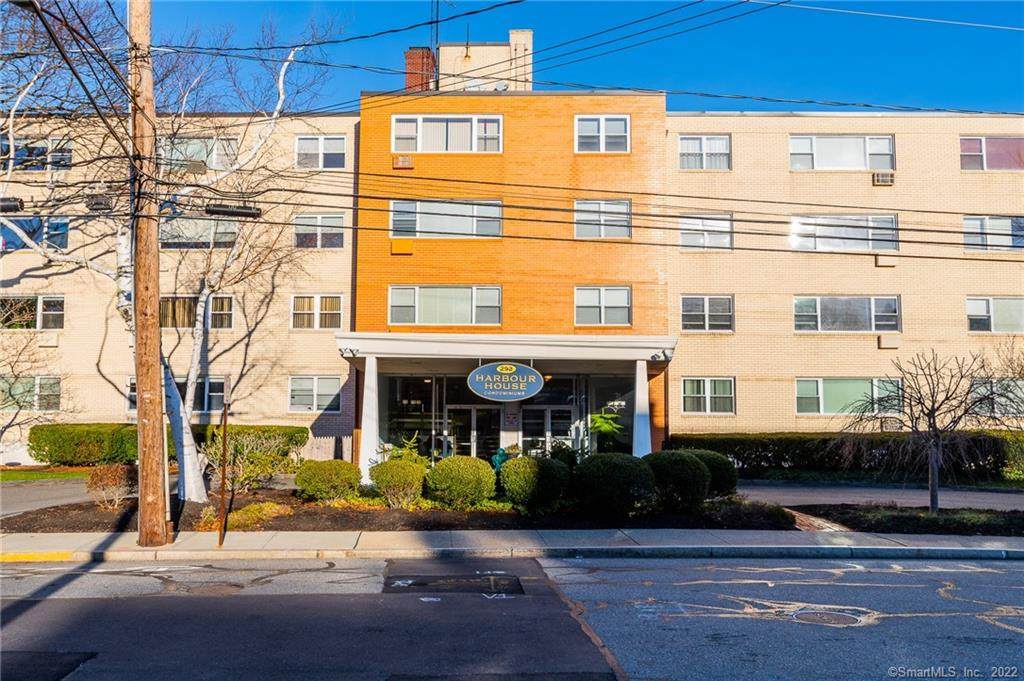 292 Pequot Avenue - Photo 1