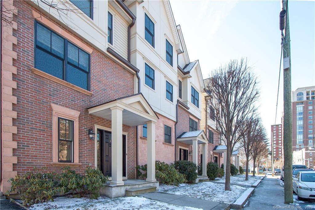 109 Forest Street - Photo 1