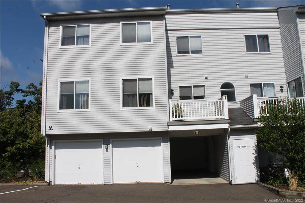 142 Staffordshire Commons Drive - Photo 1