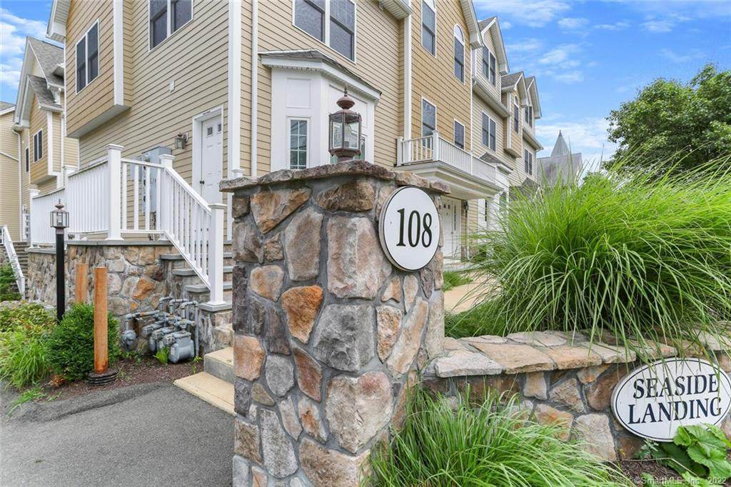 108 Seaside Avenue - Photo 1