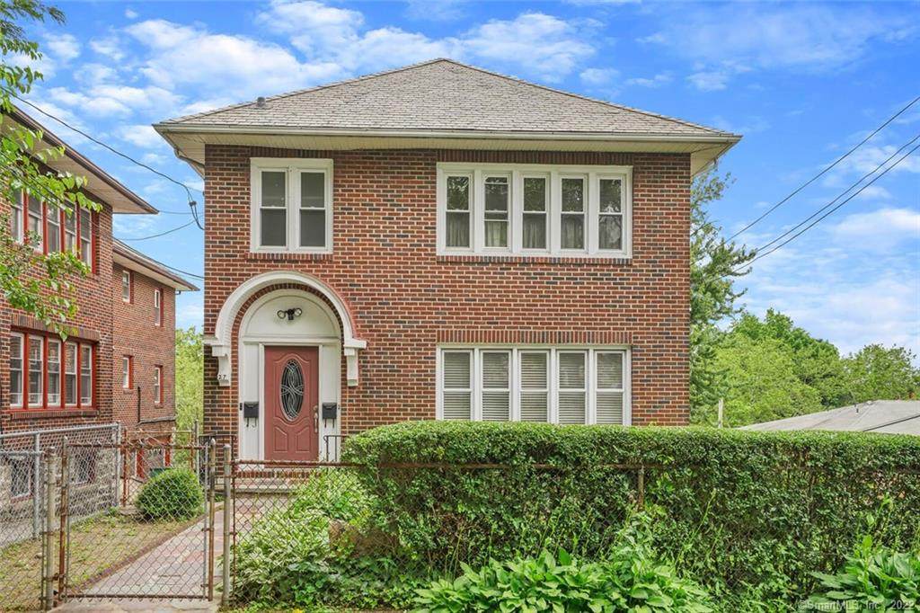 27 Vernon Ave - Photo 1