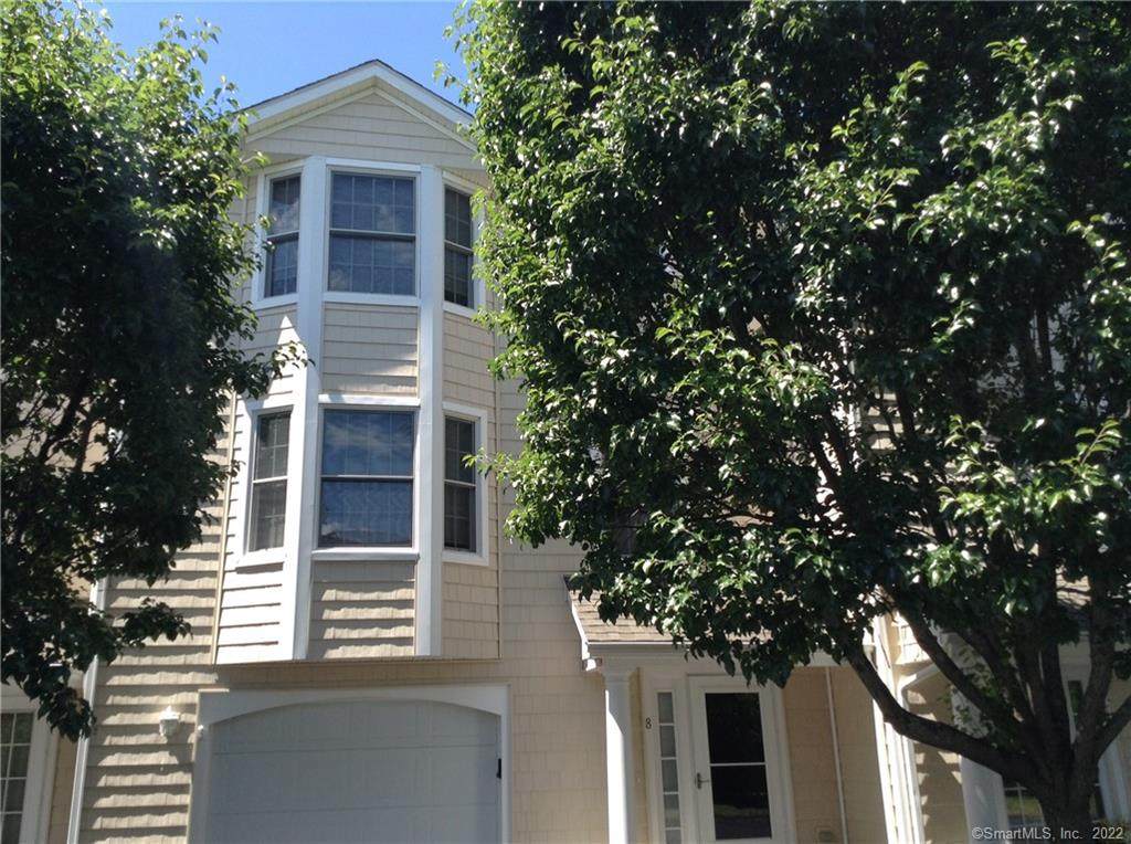 8 Parkwood Drive - Photo 1