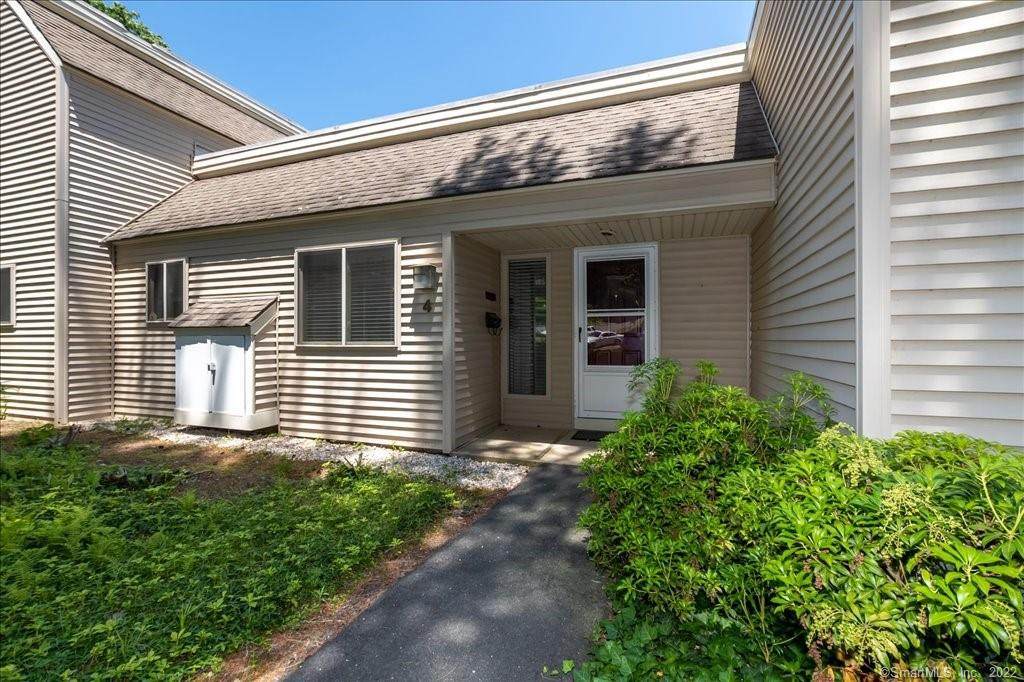 4 Carriage Drive - Photo 1