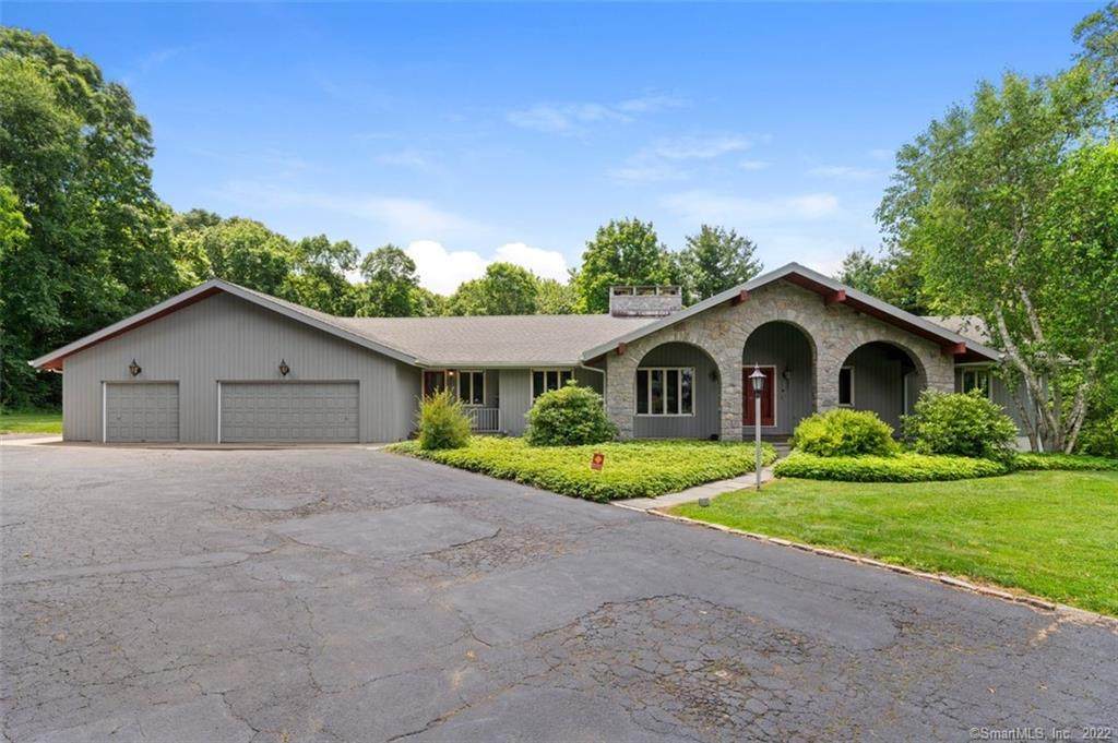 20 Crestwood Drive - Photo 1