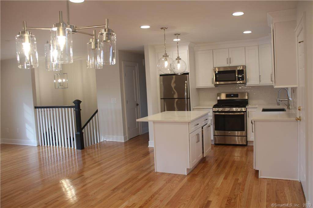 20 Marilyn Drive - Photo 1