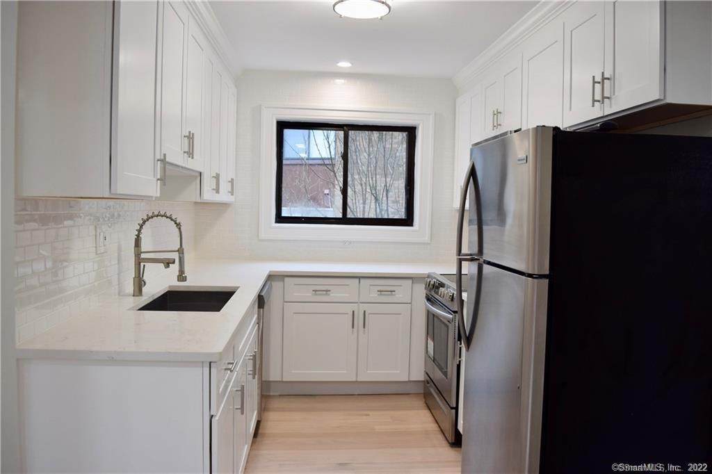 121 Kennedy Drive - Photo 1