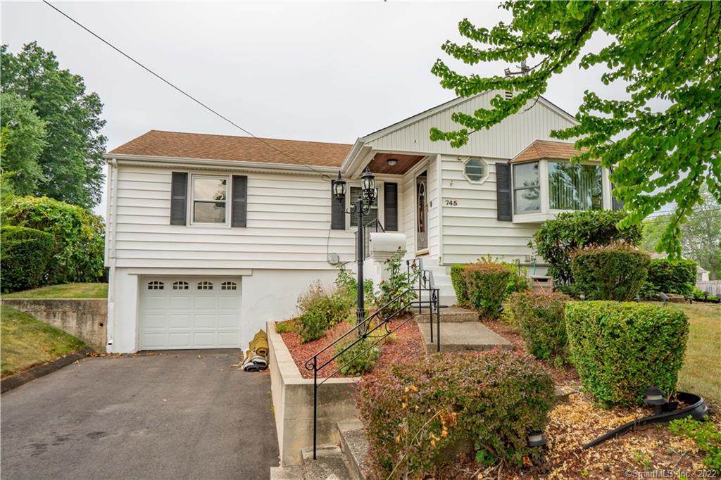 745 Hillside Avenue - Photo 1