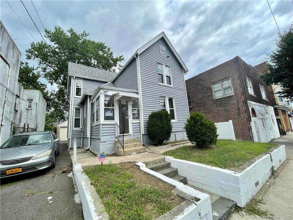 1577 Stratford Avenue - Photo 1