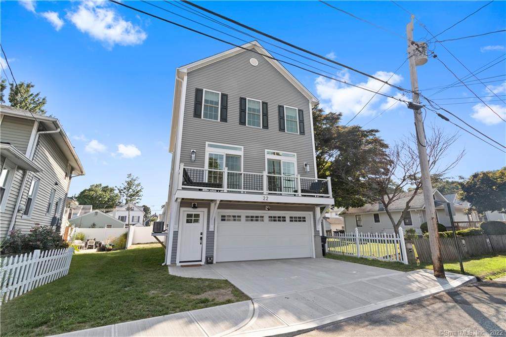 22 Andrews Avenue - Photo 1