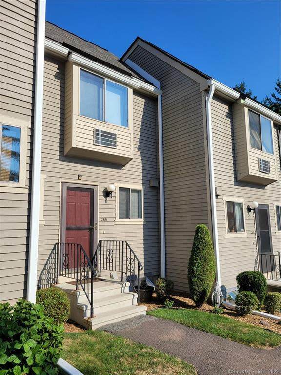 560 Yale Avenue - Photo 1