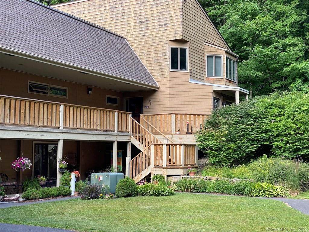 8 Upper Main Street - Photo 1