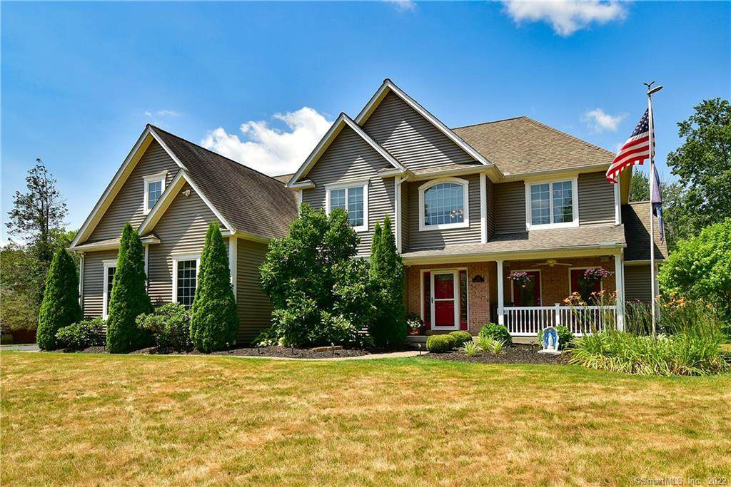 587 Atkins Street - Photo 1