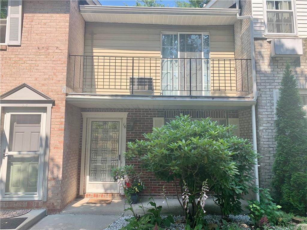 16 Surrey Lane - Photo 1