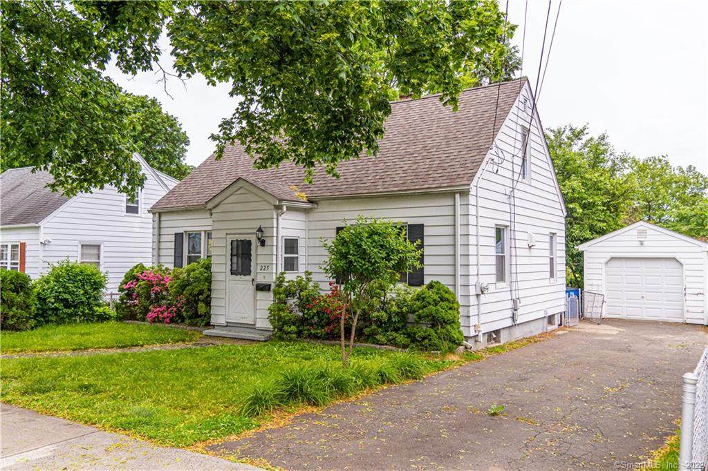 225 Foster Street - Photo 1