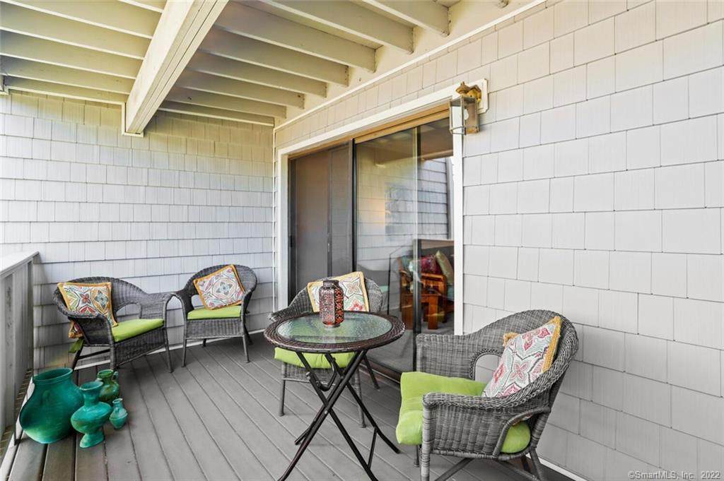 160 Rowayton Woods Drive - Photo 1