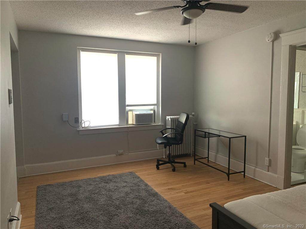 100 Howe Street - Photo 1